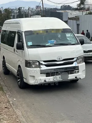 Toyota HiAce 2015 White