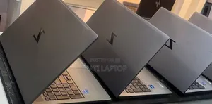 New Laptop HP ZBook Firefly G8 16GB Intel Core i7 SSD 512GB