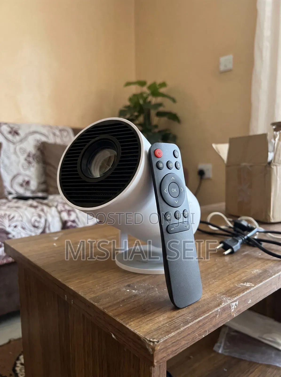 Ultra 4K Smart Projector