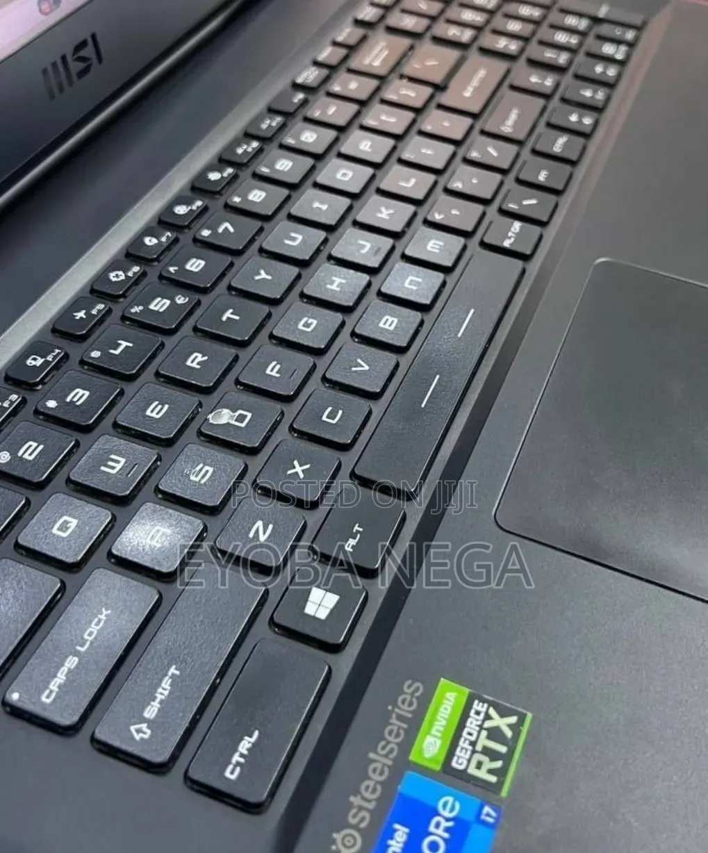 New MSI Stealth 17 Studio A13VI-012US 16GB Intel Core i7 SSD 512GB