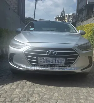 Hyundai Avante 2016 Silver