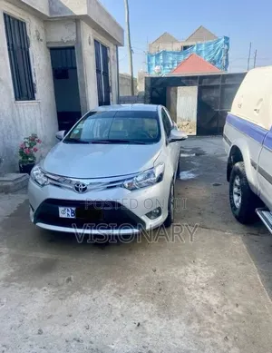 Toyota Yaris 2016 Silver