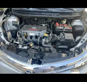Toyota Yaris 2016 Silver