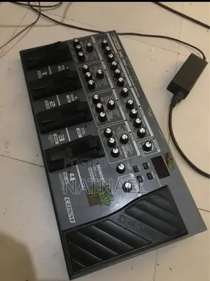 Boss Me 80 Guitar Effects Pedal