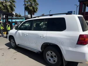 Toyota Land Cruiser 2012 White