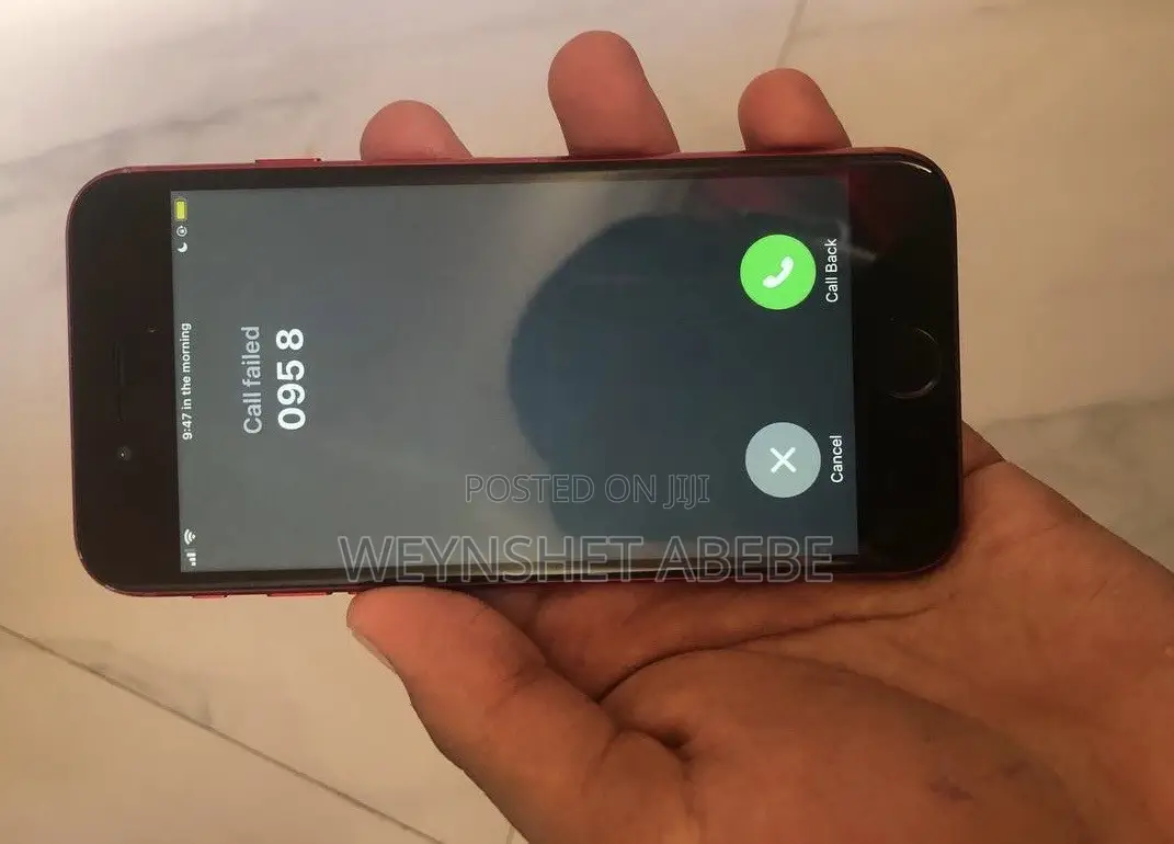 Apple iPhone SE (2022) 64 GB Red
