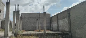 8bdrm Townhouse/Terrace in Dukem Bishoftu, East Shewa for sale