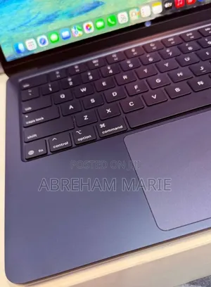 New Laptop Apple MacBook Air 2025 M4 16GB Apple M4 SSD 256GB