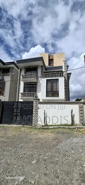 Furnished 6bdrm Townhouse/Terrace in Bole Ayat for sale