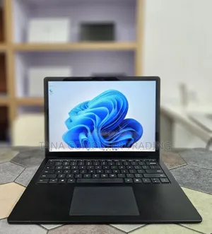 New Laptop Microsoft Surface Laptop 4 16GB Intel Core i7 SSD 512GB