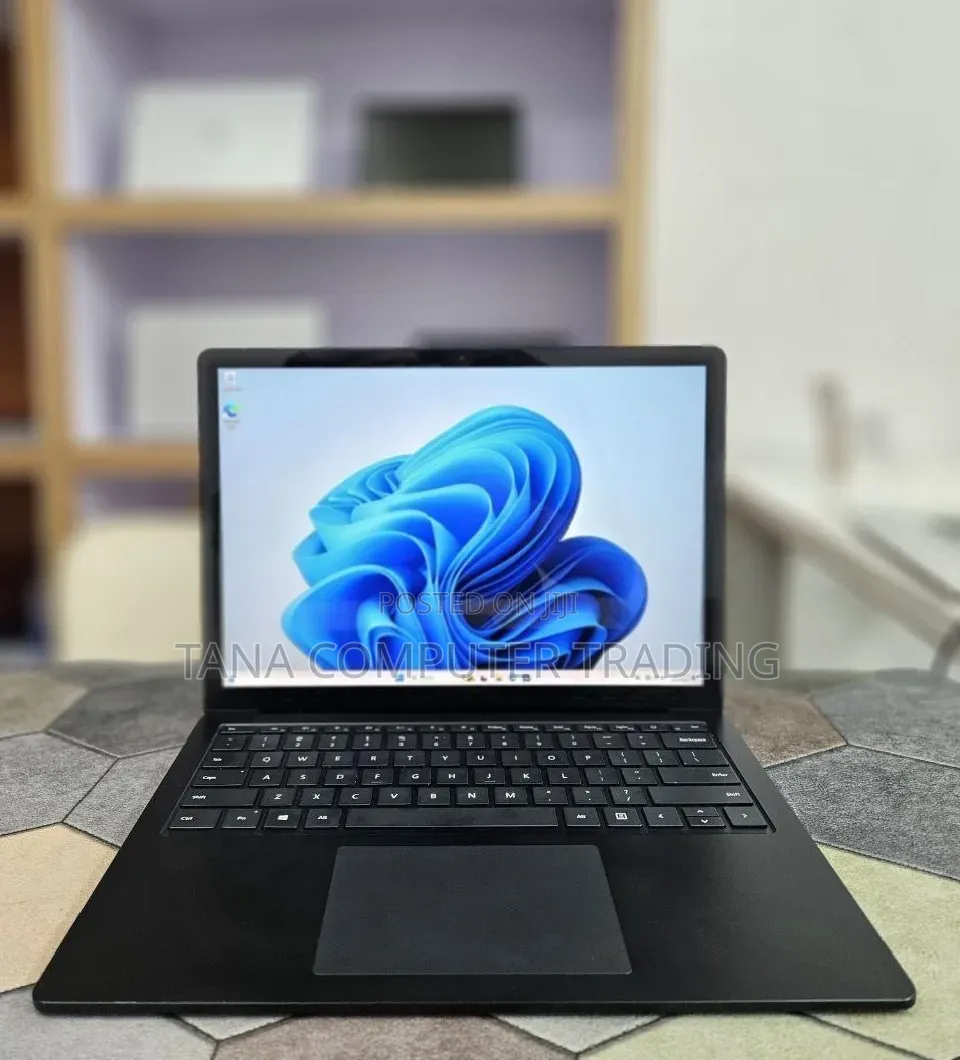 New Laptop Microsoft Surface Laptop 4 16GB Intel Core i7 SSD 512GB