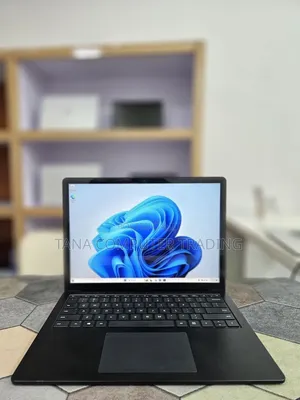 New Laptop Microsoft Surface Laptop 4 16GB Intel Core i7 SSD 512GB