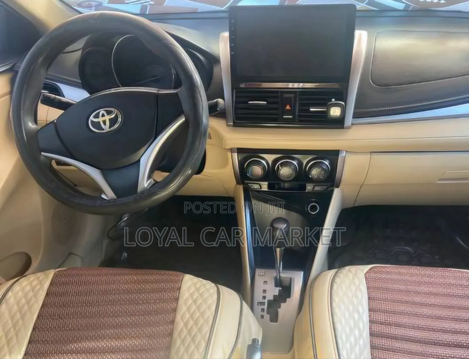 Toyota Yaris 2016 Silver