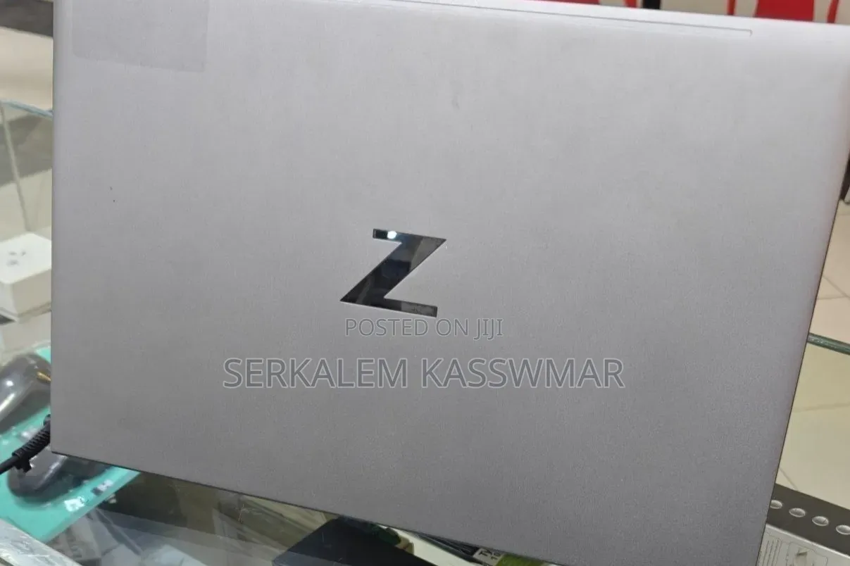 New Laptop HP ZBook 15 16GB Intel Core i7 SSD 512GB