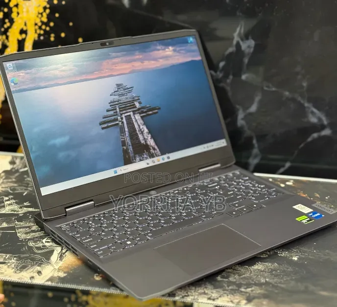 New Laptop Lenovo LOQ 15IRH8 16GB Intel Core i5 SSD 512GB