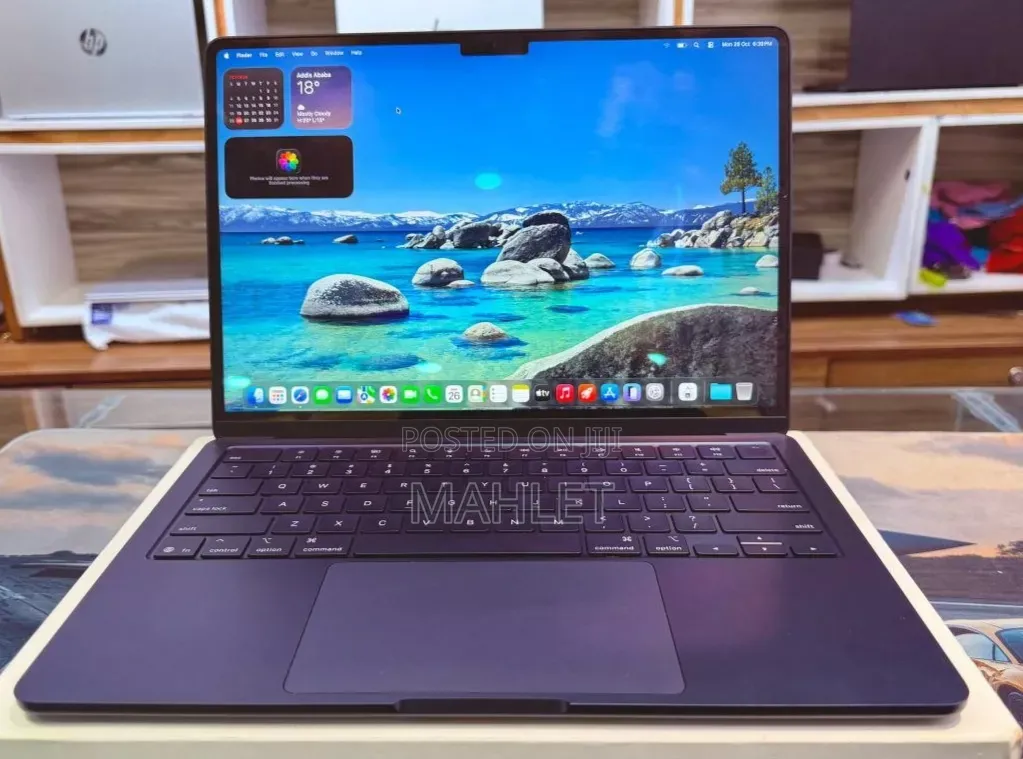New Laptop Apple MacBook Air 2025 M4 16GB Apple M4 SSD 256GB