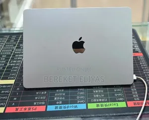 New Laptop Apple MacBook Air 2025 M4 16GB Apple M4 SSD 256GB
