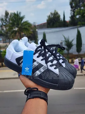 Adidas Superstar