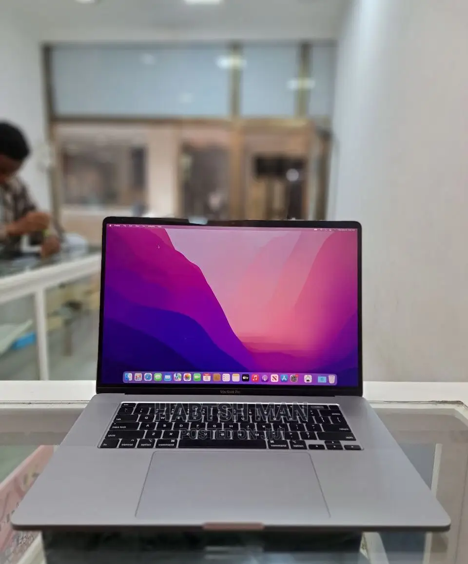 New Laptop Apple MacBook Pro 2019 32GB Intel Core I9 SSD 1T
