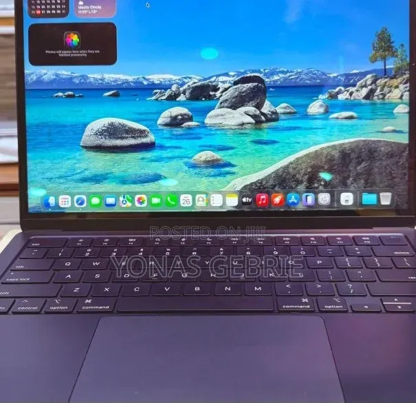 New Laptop Apple MacBook 16GB Apple M4 SSD 256GB