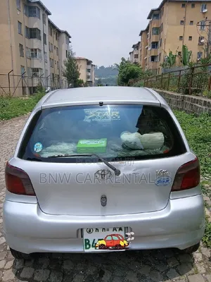 Toyota Vitz 2004 Silver