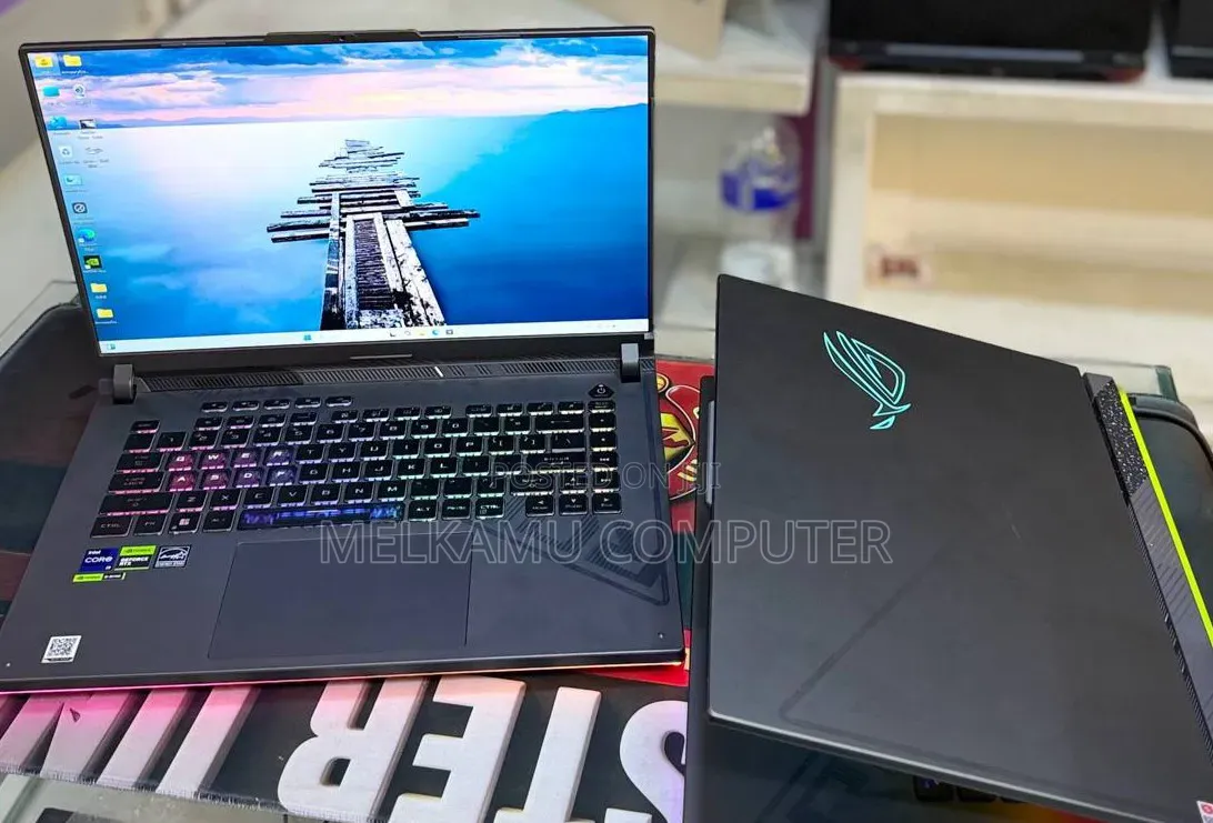 New Laptop Asus ROG Strix G16 16GB Intel Core i9 SSD 1T