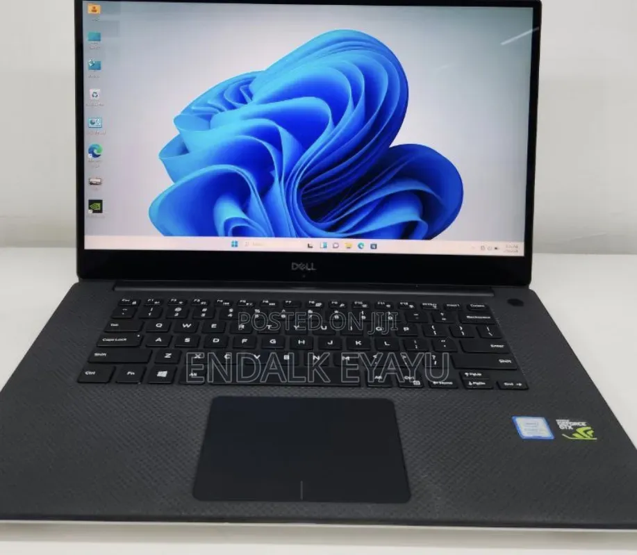 New Laptop Dell XPS 15 16GB Intel Core i7 SSD 512GB