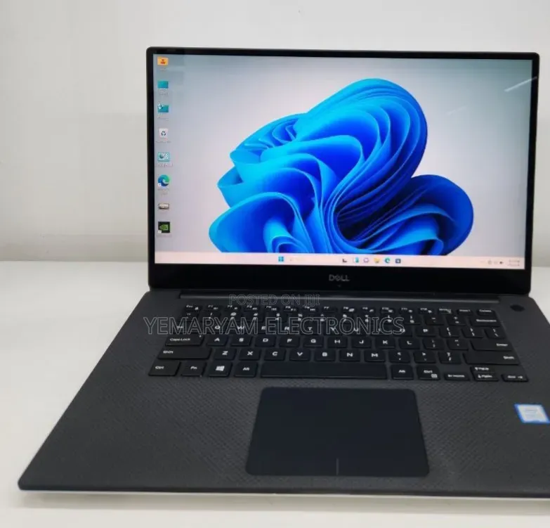 New Laptop Dell XPS 15 16GB Intel Core i7 SSD 512GB