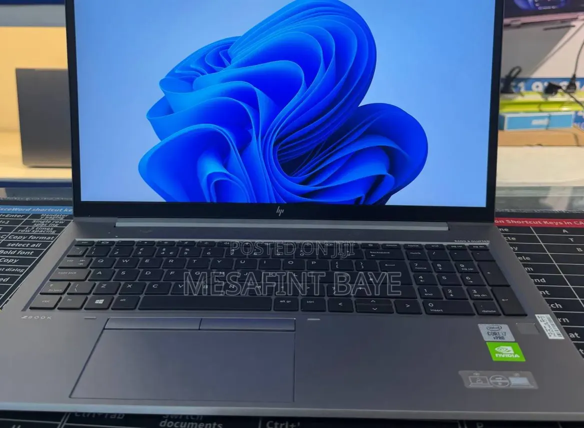 New Laptop HP ZBook 15 16GB Intel Core i7 SSD 512GB