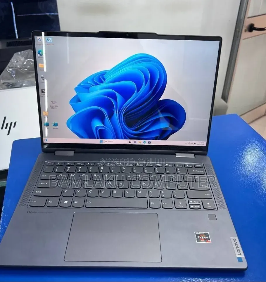 New Laptop Lenovo IdeaPad Yoga 13 16GB Intel Core i7 SSD 512GB