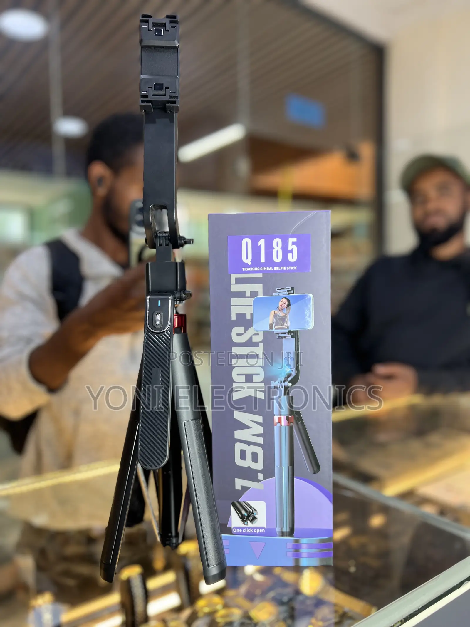 Q185 Tracking Gimbal Selfie Stick