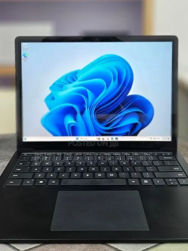 New Laptop Microsoft Surface Laptop 4 16GB Intel Core i7 SSD 512GB