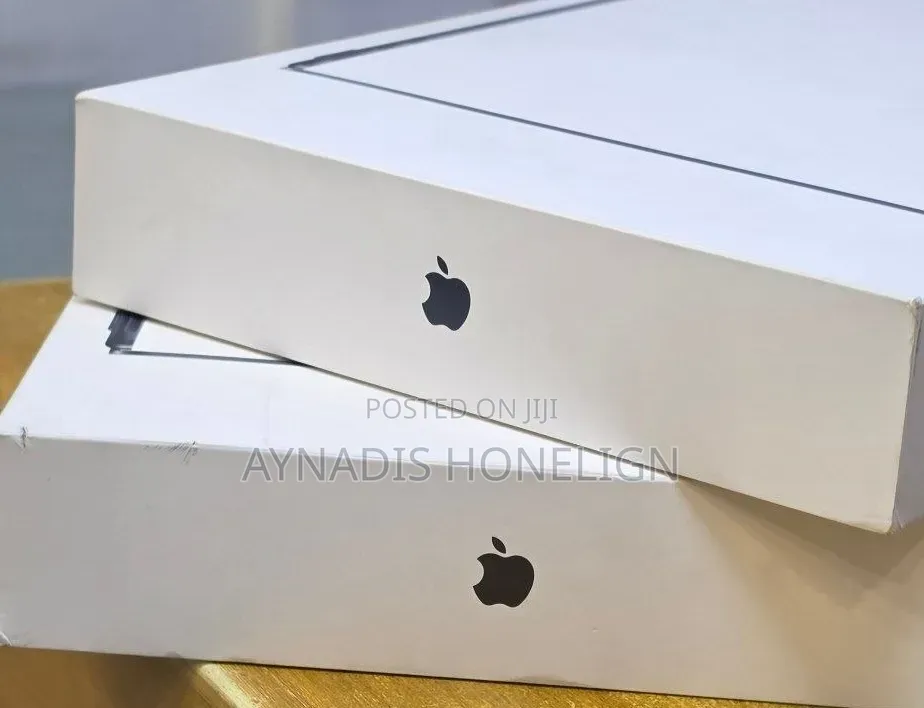 New Laptop Apple MacBook Air 2026 M5 16GB Apple M5 SSD 512GB
