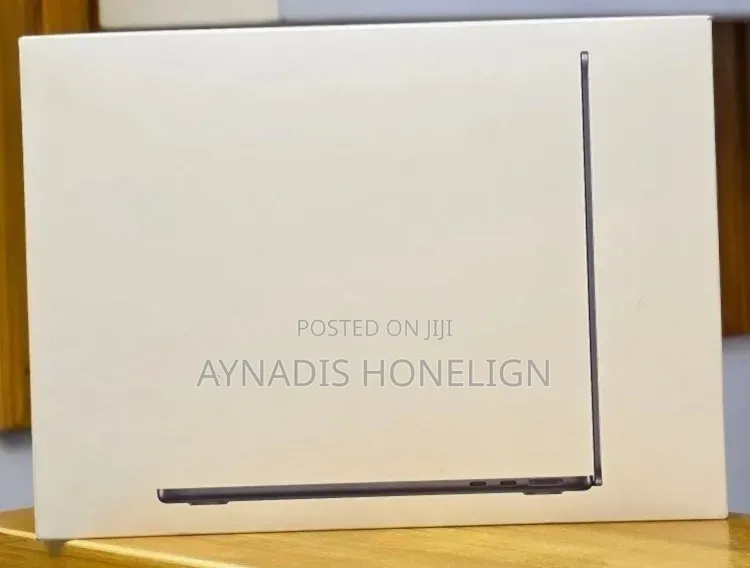 New Laptop Apple MacBook Air 2026 M5 16GB Apple M5 SSD 512GB