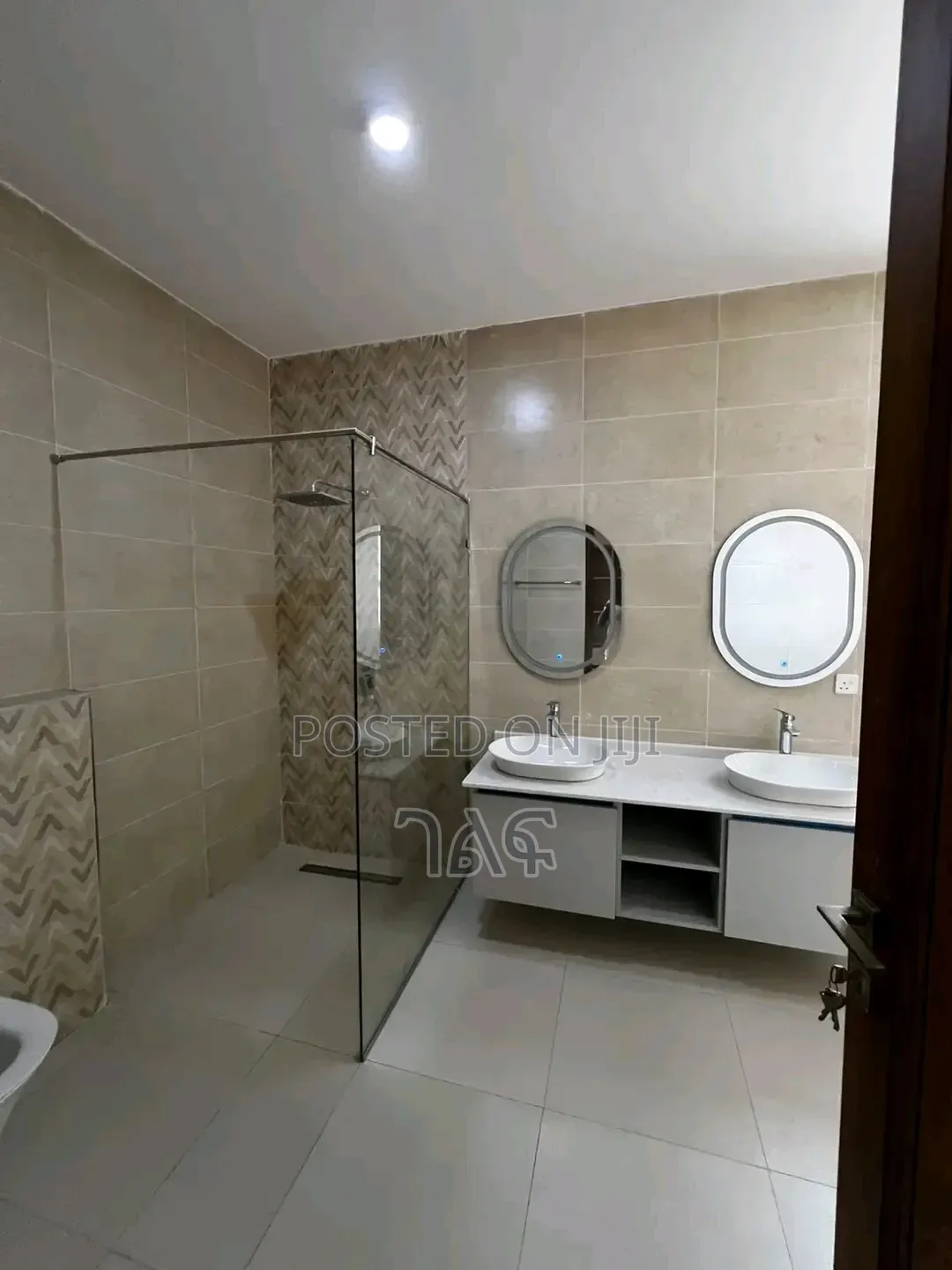 3bdrm Apartment in ገርጂ ቶቶት 98% የተጠናቀቀ, Bole for sale