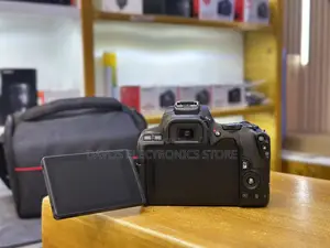 Canon 250d-4k Camera With 18-55mm Lens