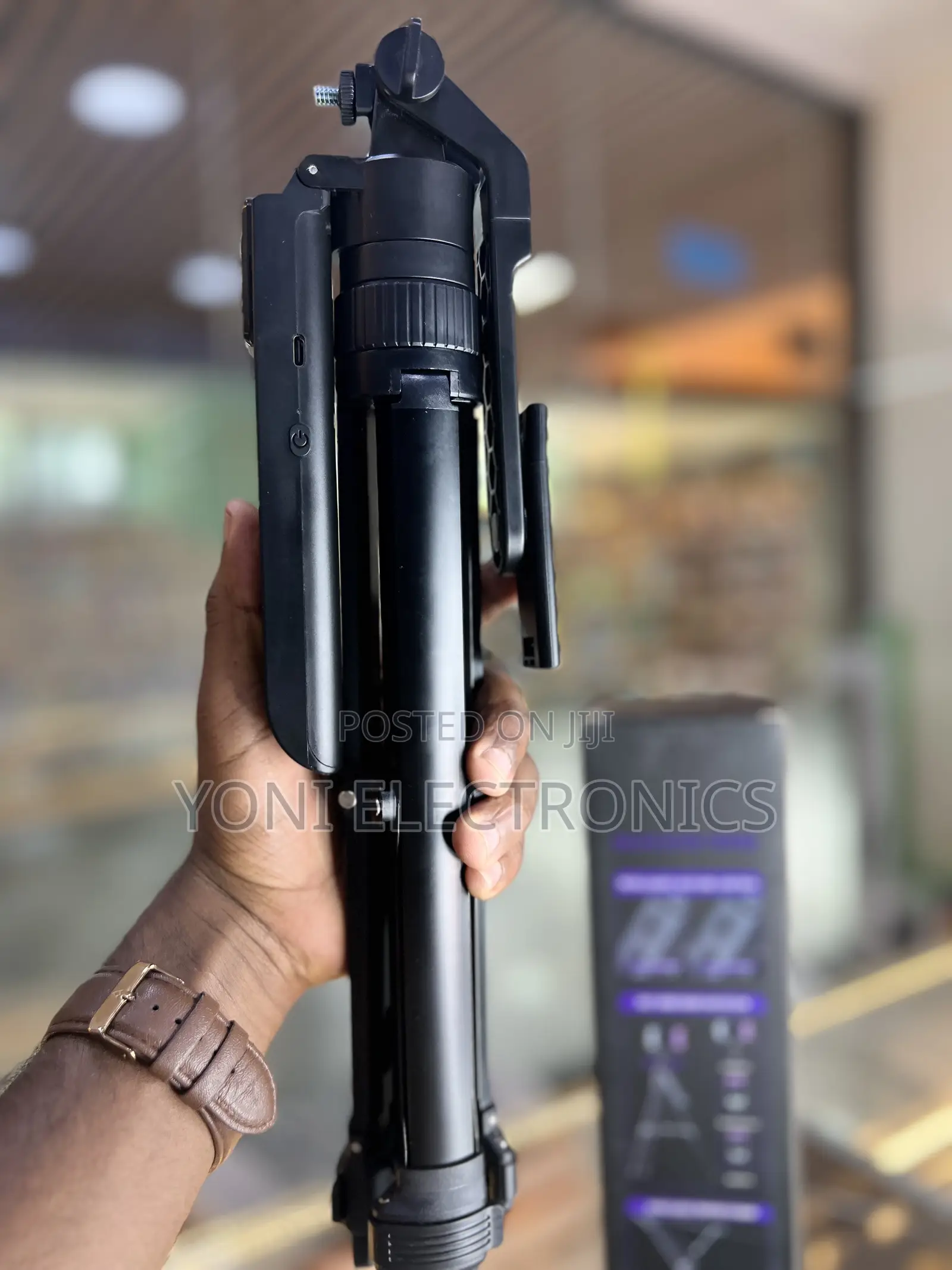 C19 AI Tracking Smart Selfie Stick (1.9M)