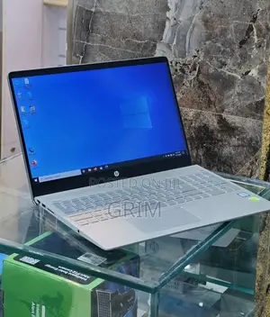 New Laptop HP Pavilion 15 8GB Intel Core i5 SSD 256GB