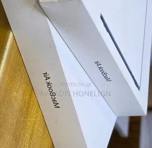 New Laptop Apple MacBook Air 2026 M5 16GB Apple M5 SSD 512GB