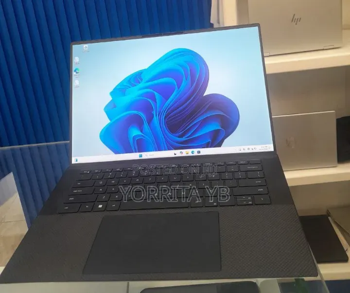 New Laptop Dell XPS 15 16GB Intel Core i7 SSD 512GB