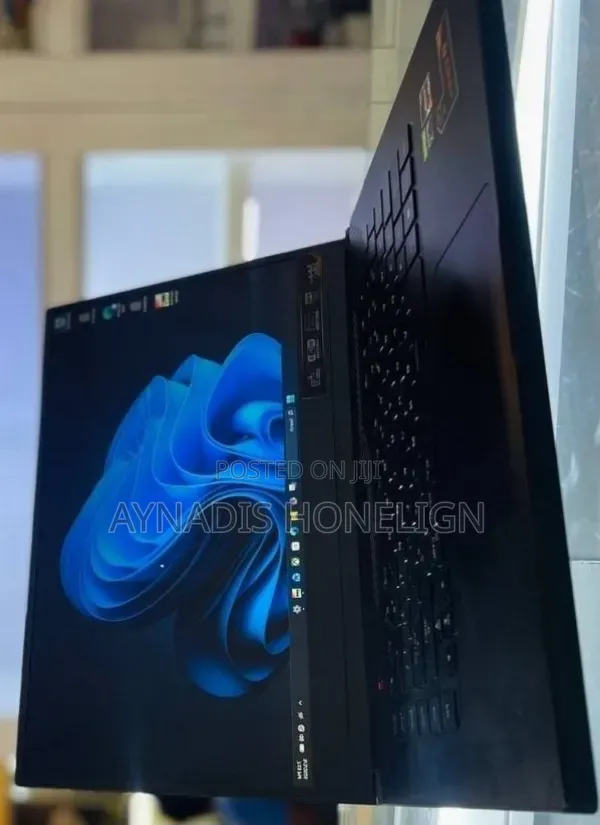 New Laptop Asus ROG Zephyrus G15 16GB AMD Ryzen 7 SSD 512GB
