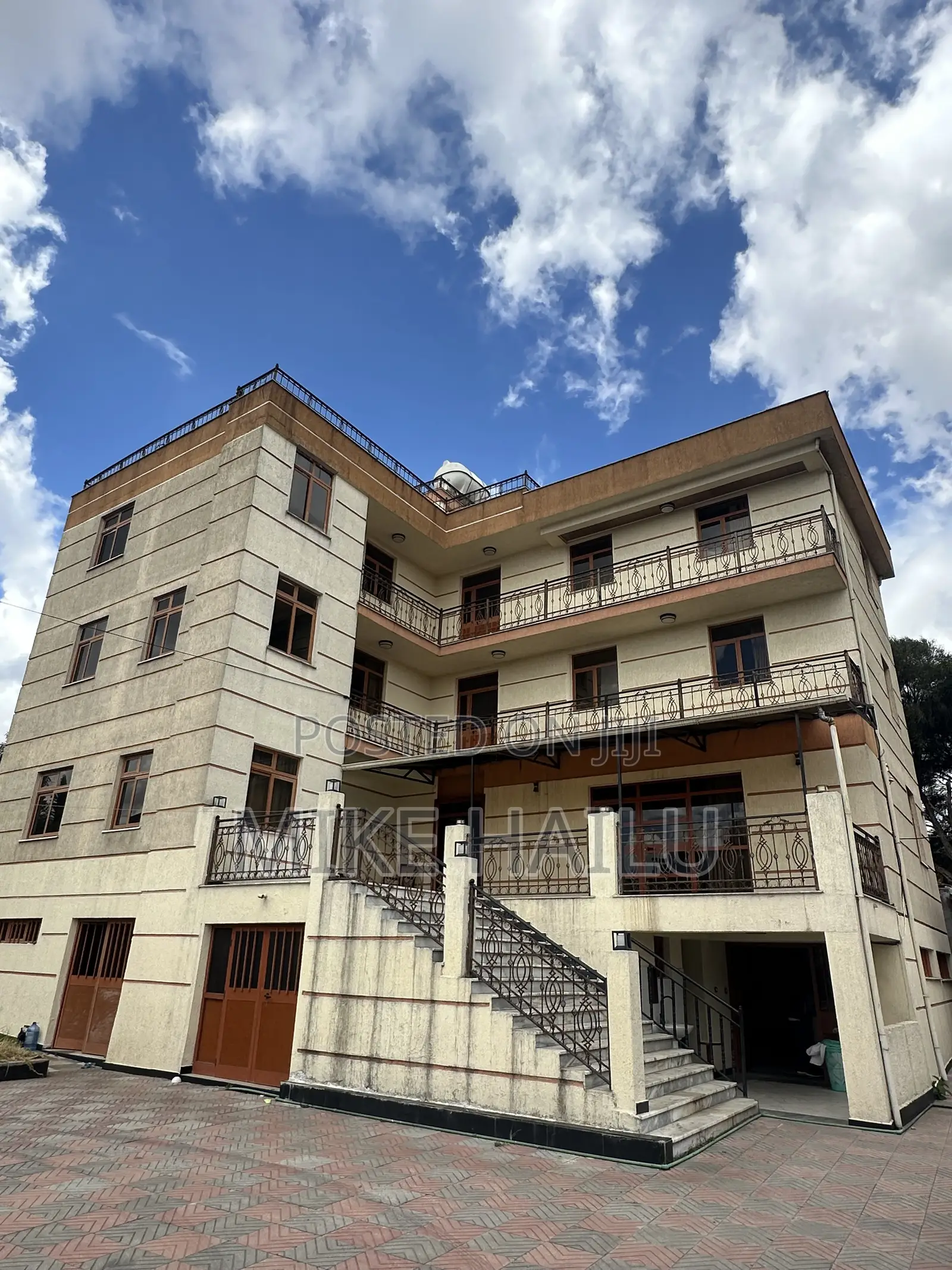 Furnished 16bdrm House in Yeka for rent