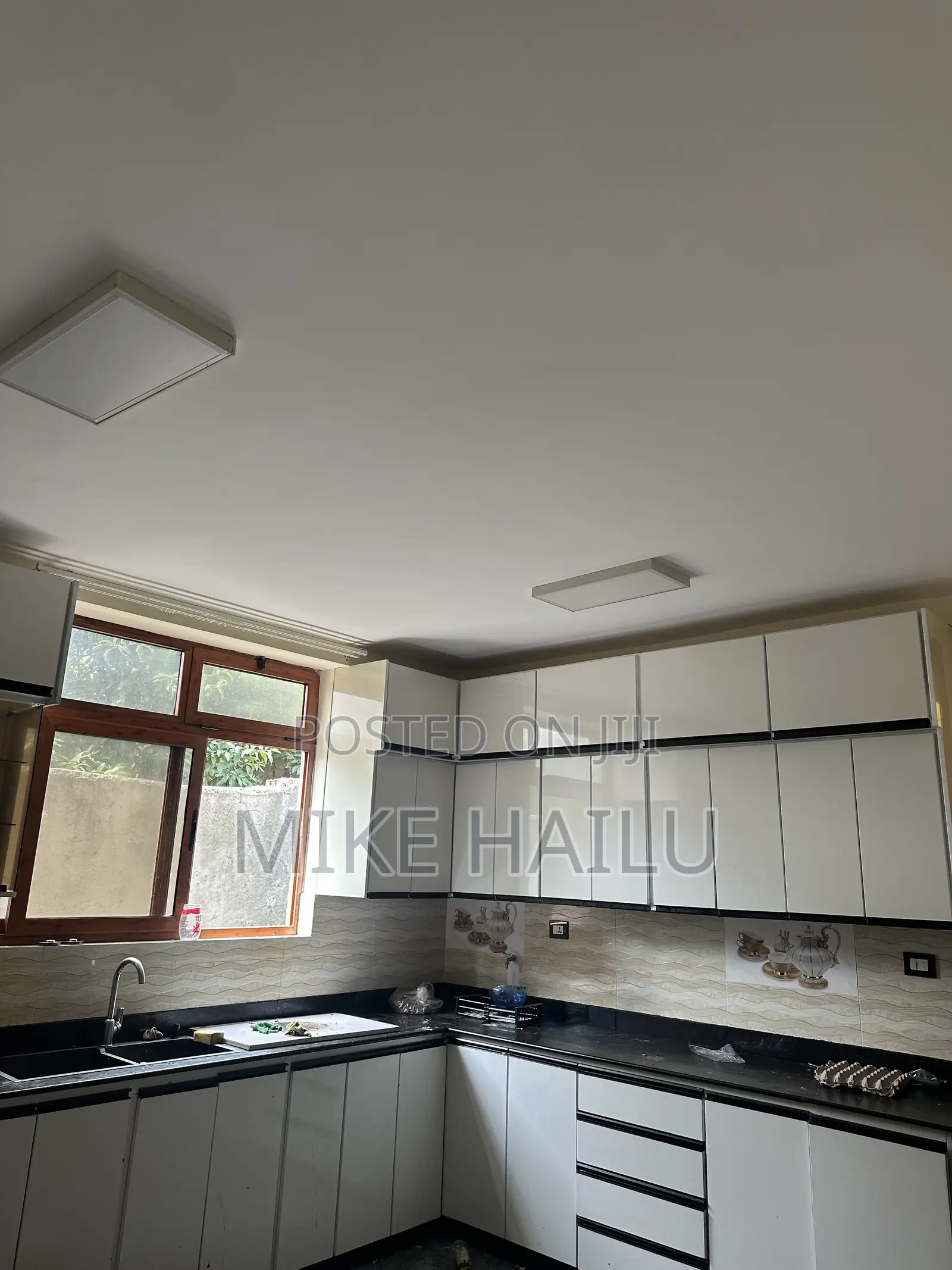 Furnished 16bdrm House in Yeka for rent