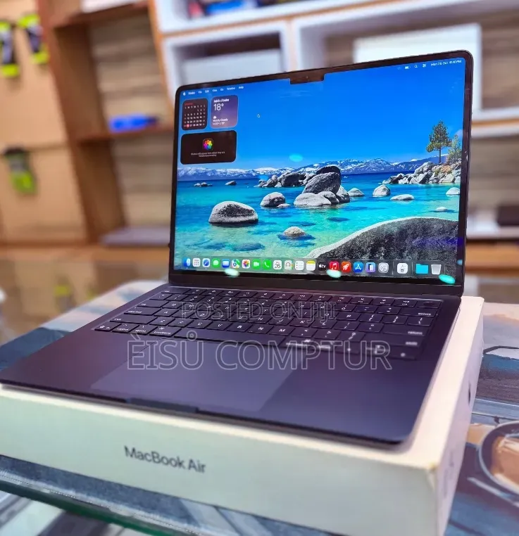 New Laptop Apple MacBook Air 2025 M4 16GB Apple M4 SSD 256GB