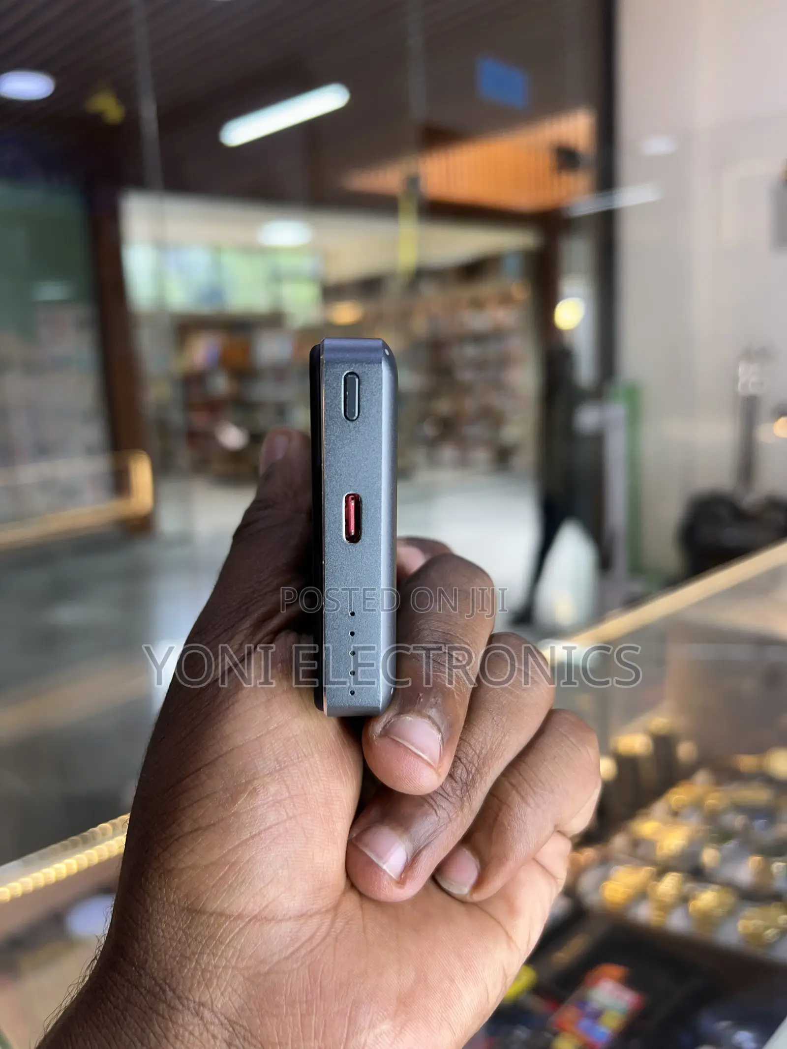 Rugga's 10,000mAh MagOn Series Wireless Power Bank (Model: RPE-12)
