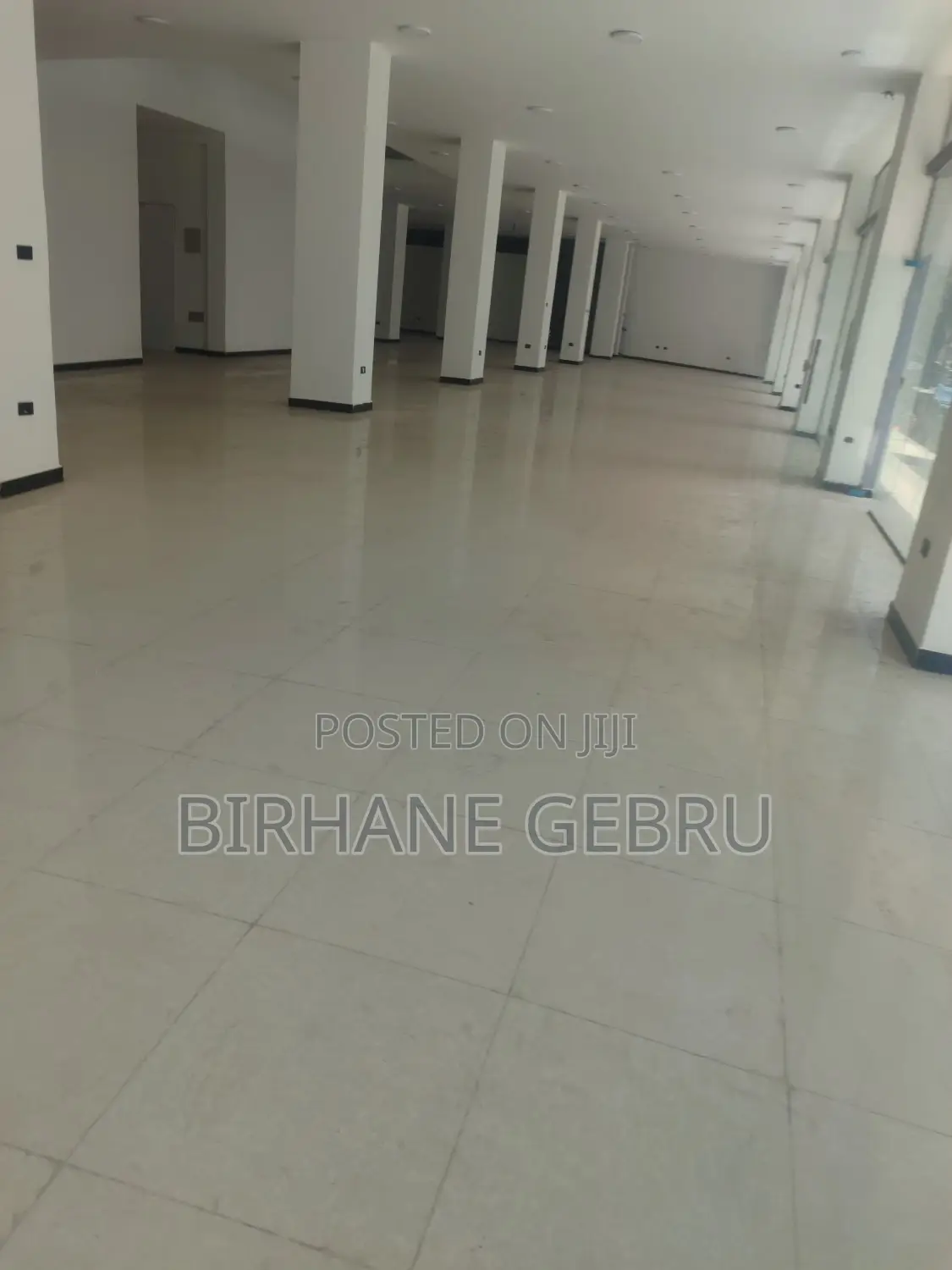 Space Rent for Pharmacy Vip Cloth and Other