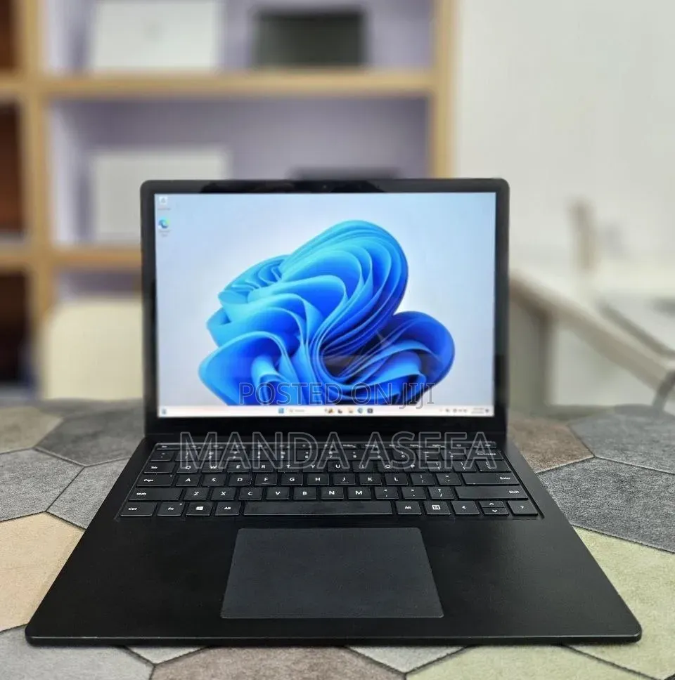 New Laptop Microsoft Surface Laptop 4 16GB Intel Core i7 SSD 512GB
