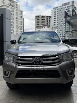Toyota Hilux Revo Double Cab Deisel 2.4 AWD 2019 Gray