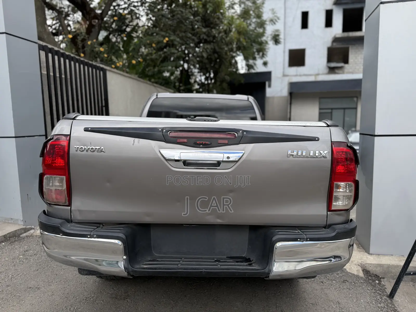 Toyota Hilux Revo Double Cab Deisel 2.4 AWD 2019 Gray