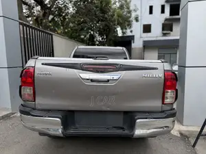 Toyota Hilux Revo Double Cab Deisel 2.4 AWD 2019 Gray